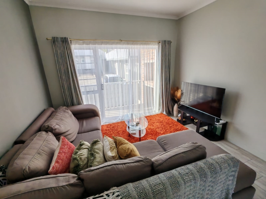 To Let 2 Bedroom Property for Rent in More Grove Eastern Cape